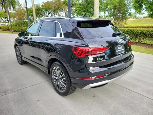 2022 Audi Q3 Premium