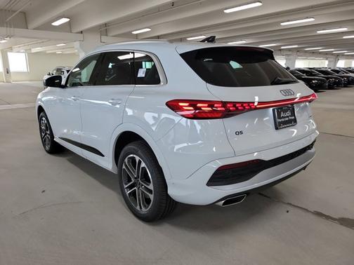 2025 Audi Q5 Premium Plus