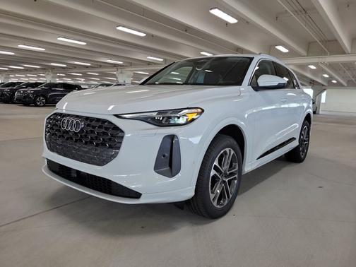 2025 Audi Q5 Premium Plus