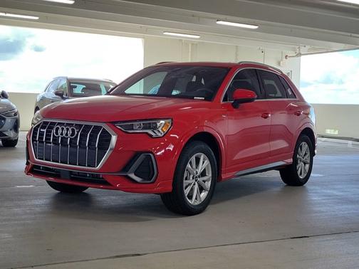 2025 Audi Q3 S line Premium