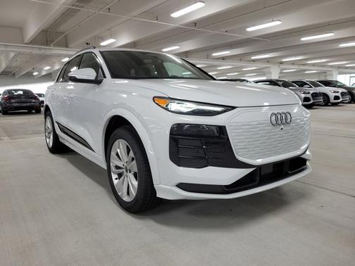 2025 Audi Q6 e-tron Premium