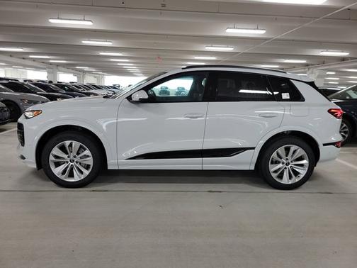 2025 Audi Q6 e-tron Premium