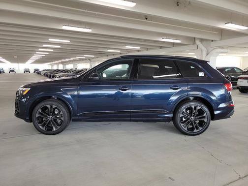2025 Audi Q7 Premium Plus