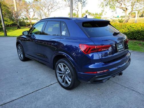 2022 Audi Q3 S line Premium
