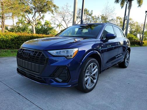 2022 Audi Q3 S line Premium