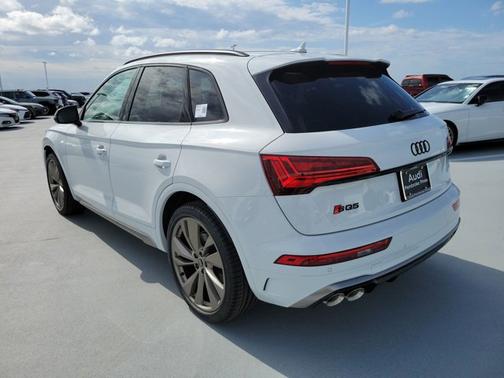 2025 Audi SQ5 Premium Plus
