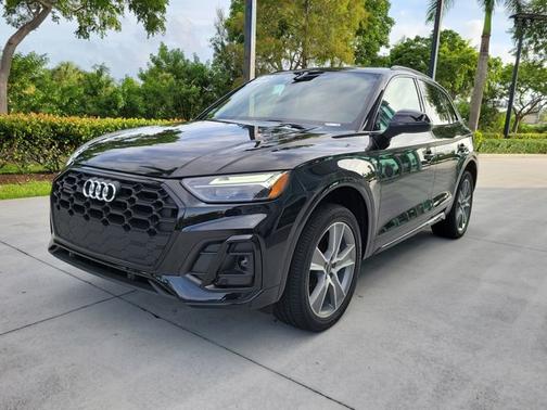 2025 Audi Q5 S line Premium