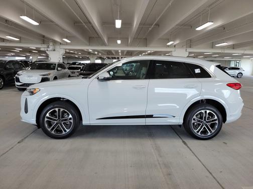 2025 Audi Q5 Premium