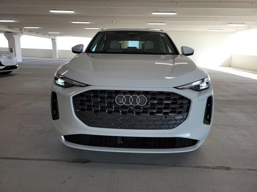 2025 Audi Q5 Premium