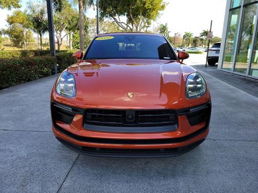 2022 Porsche Macan
