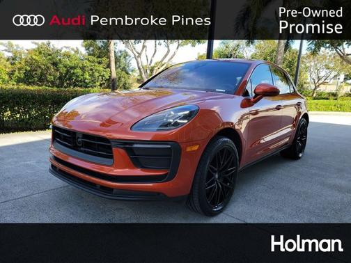 2022 Porsche Macan
