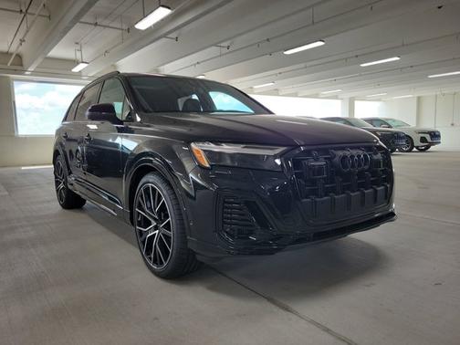 2025 Audi Q7 Premium Plus