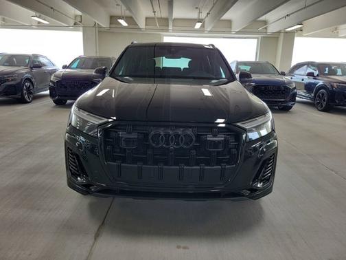 2025 Audi Q7 Premium Plus