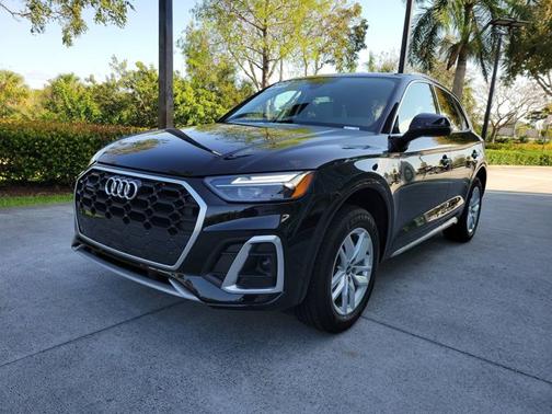 2022 Audi Q5 S line Premium