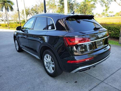2022 Audi Q5 S line Premium