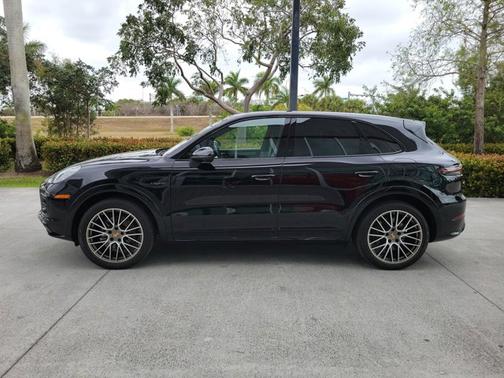 2022 Porsche Cayenne E-Hybrid