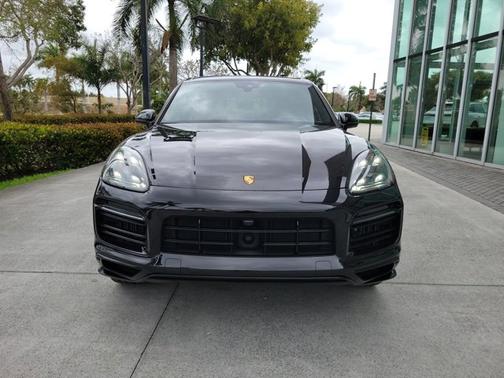 2022 Porsche Cayenne E-Hybrid