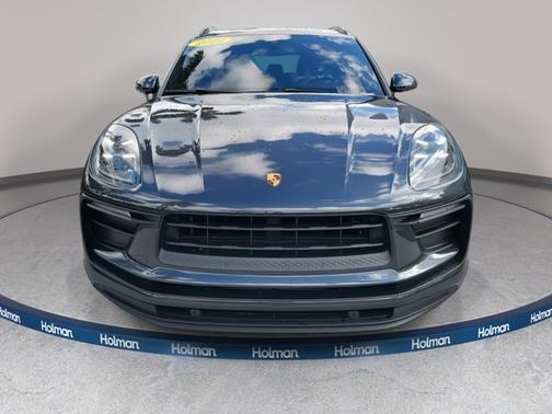 2022 Porsche Macan