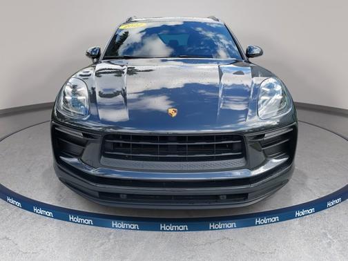 2022 Porsche Macan