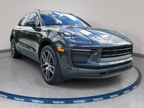 2022 Porsche Macan