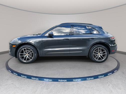 2022 Porsche Macan