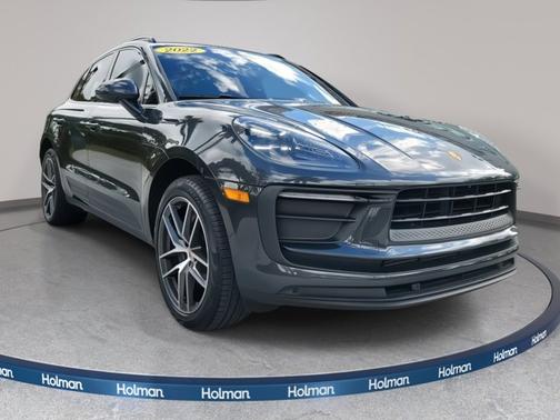 2022 Porsche Macan