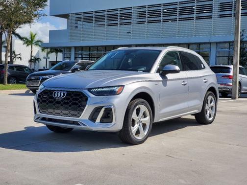 2022 Audi Q5 S line Prestige