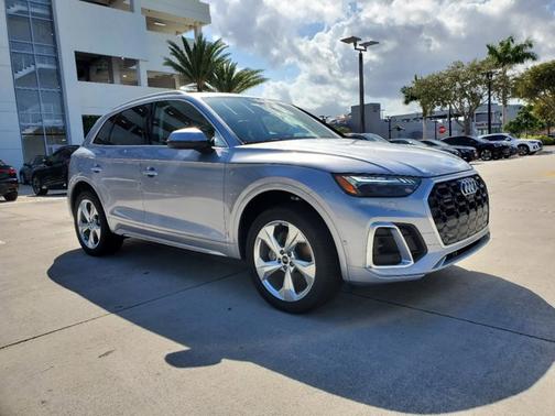 2022 Audi Q5 S line Prestige
