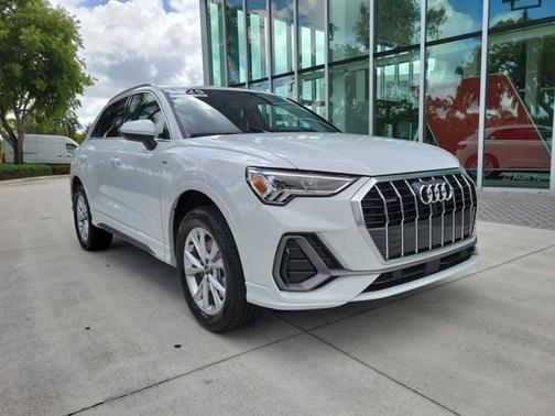 2024 Audi Q3 S line Premium