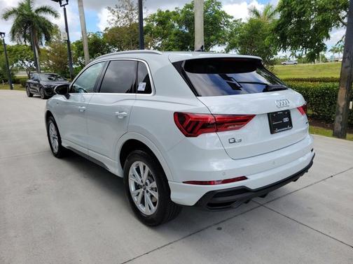 2024 Audi Q3 S line Premium