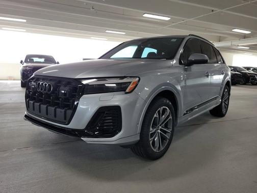2025 Audi Q7 Premium Plus
