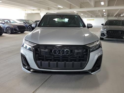 2025 Audi Q7 Premium Plus
