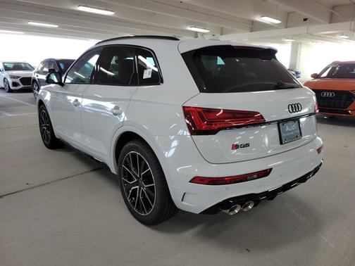 2025 Audi SQ5 Premium Plus
