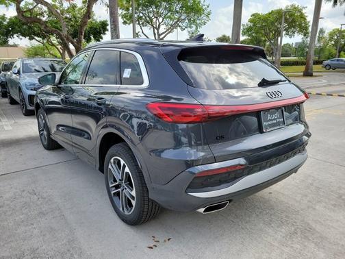 2025 Audi Q5 Premium