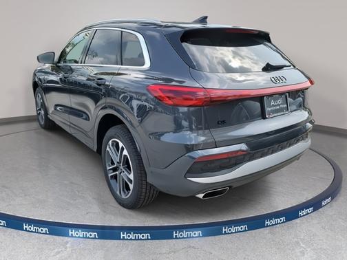 2025 Audi Q5 Premium