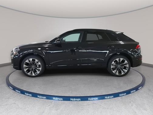 2025 Audi Q8 Premium Plus