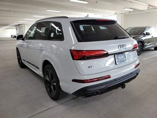 2025 Audi Q7 Premium Plus
