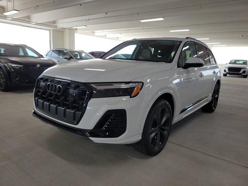 2025 Audi Q7 Premium Plus