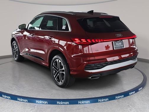 2025 Audi Q5 Premium