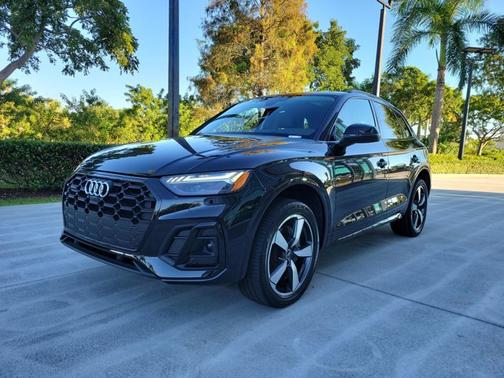 2023 Audi Q5 S line Prestige
