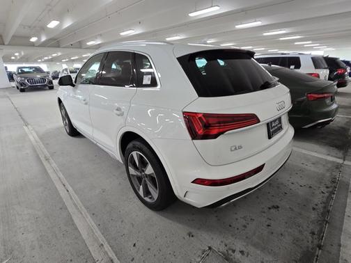2022 Audi Q5 Premium