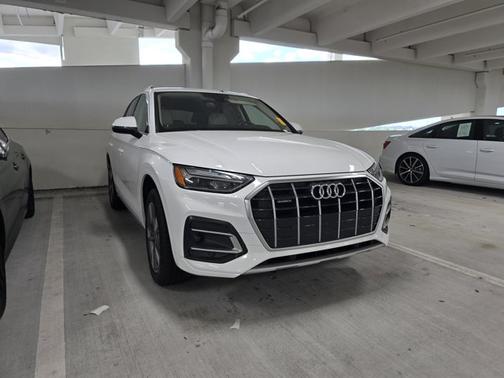 2022 Audi Q5 Premium
