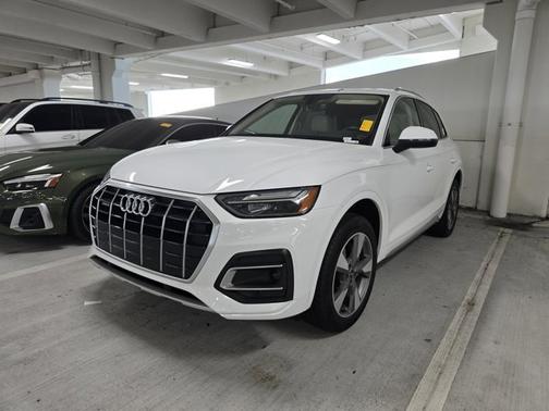 2022 Audi Q5 Premium