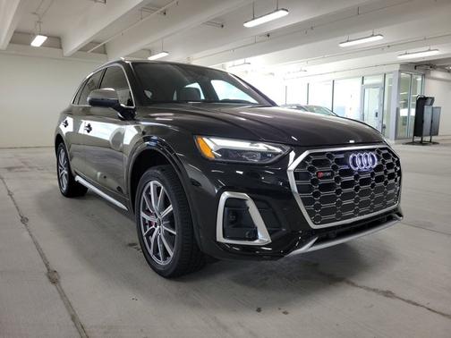 2025 Audi SQ5 Premium Plus