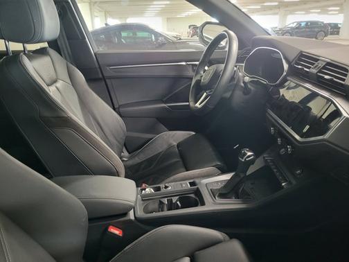 2020 Audi Q3 S line Prestige