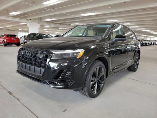 2025 Audi Q7 Premium Plus