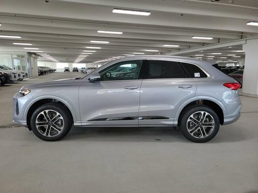 2025 Audi Q5 Premium