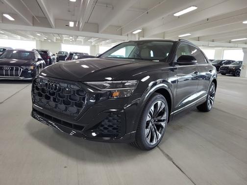 2025 Audi Q8 Premium Plus