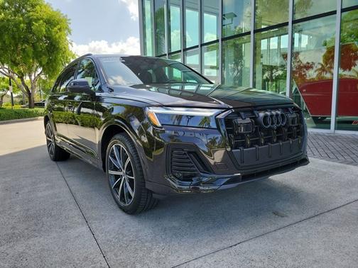 2025 Audi Q7 Premium Plus