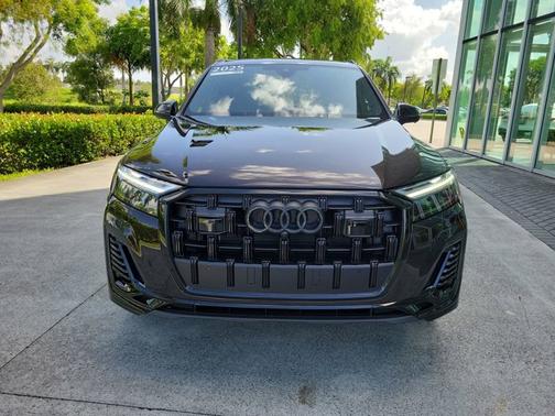 2025 Audi Q7 Premium Plus